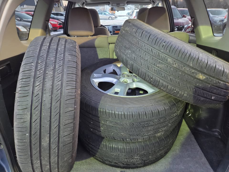 2012 Toyota RAV4 Base 4WD