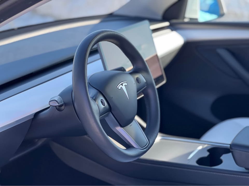 2022 Tesla Model Y Long Range (7-Seater)