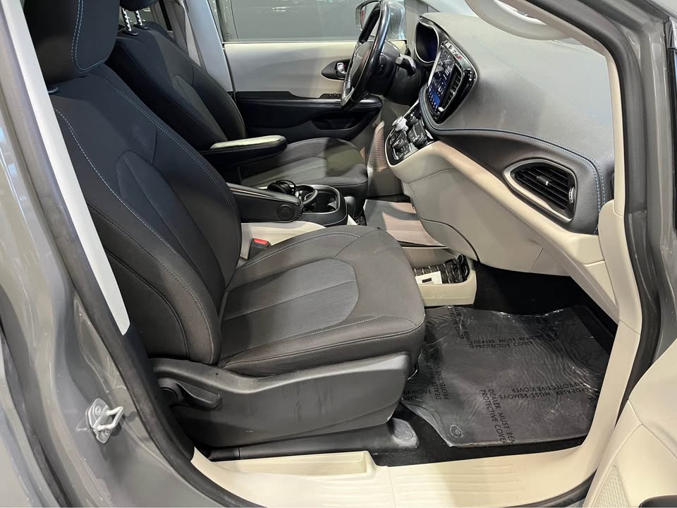 2021 Chrysler Pacifica Touring AWD