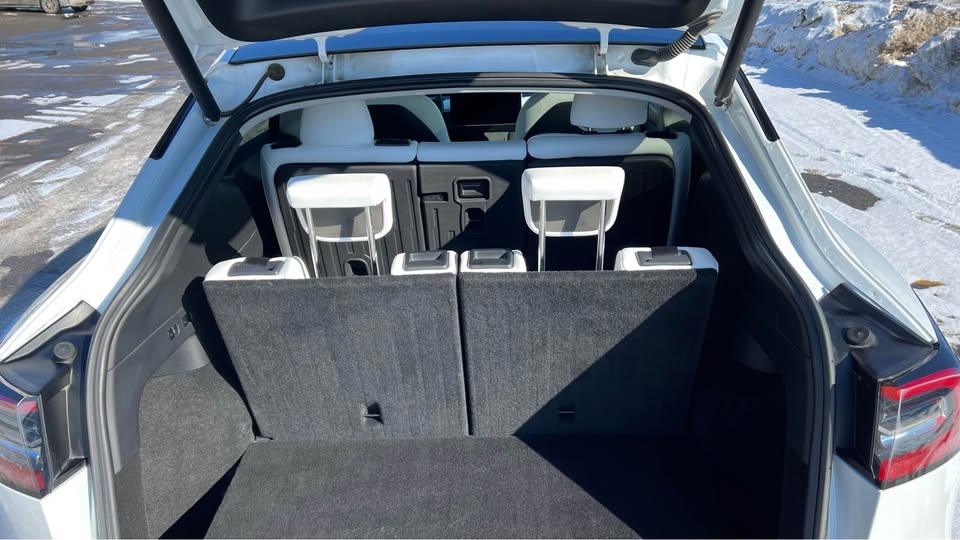 2022 Tesla Model Y Long Range (7-Seater)