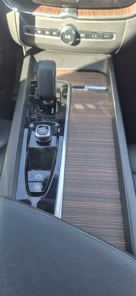 2023 Volvo XC60 Dark Theme