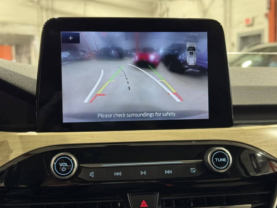 2021 Ford Escape Titanium Hybrid AWD