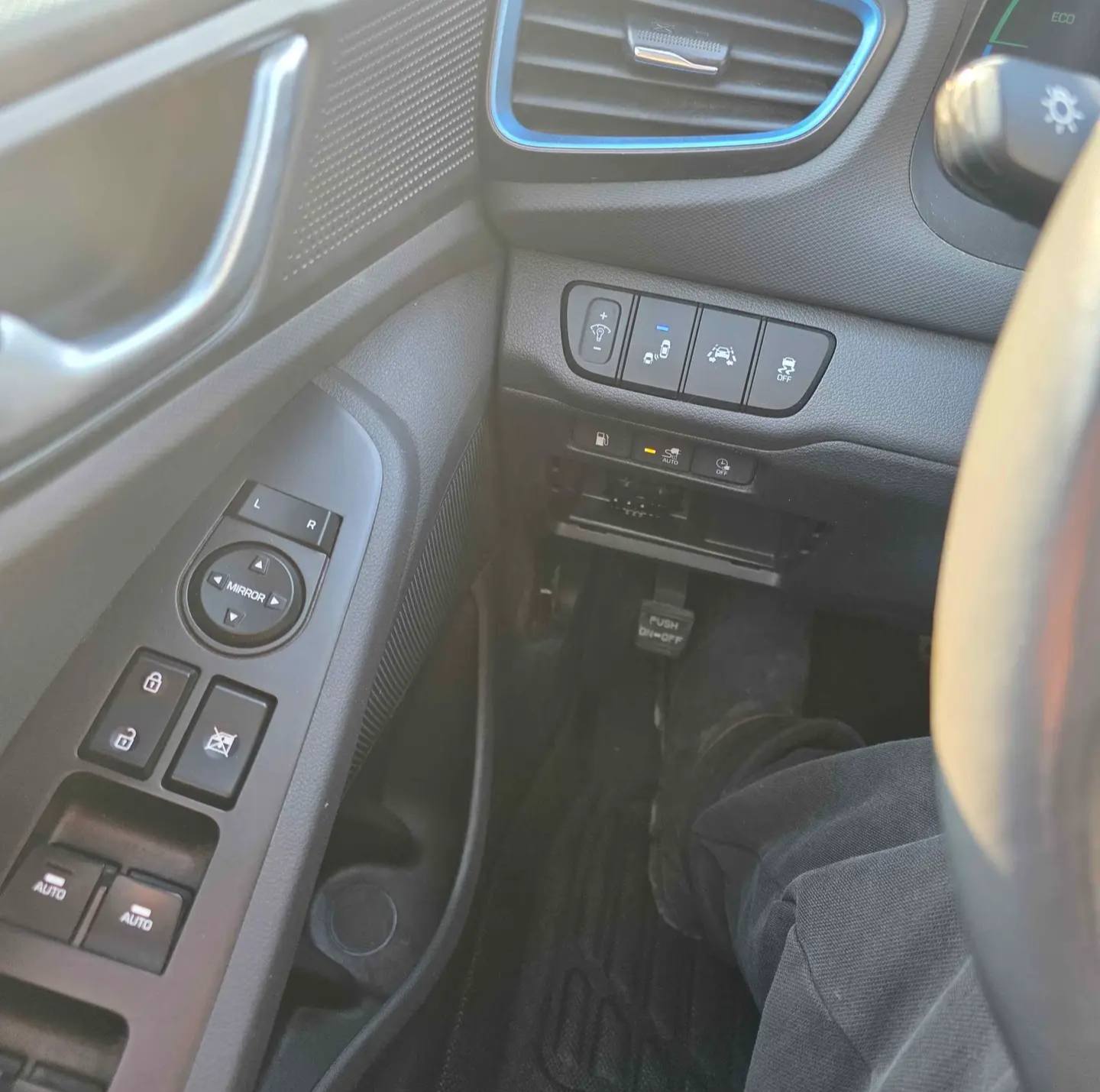 2019 Hyundai Ioniq Plug-in Hybrid (PHEV) Ultimate