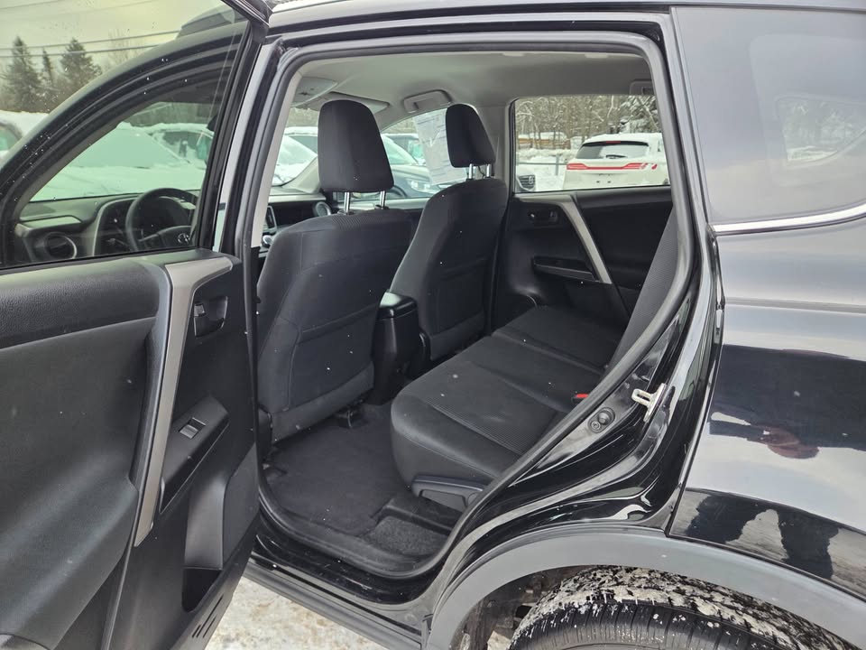 2017 Toyota RAV4 LE FWD