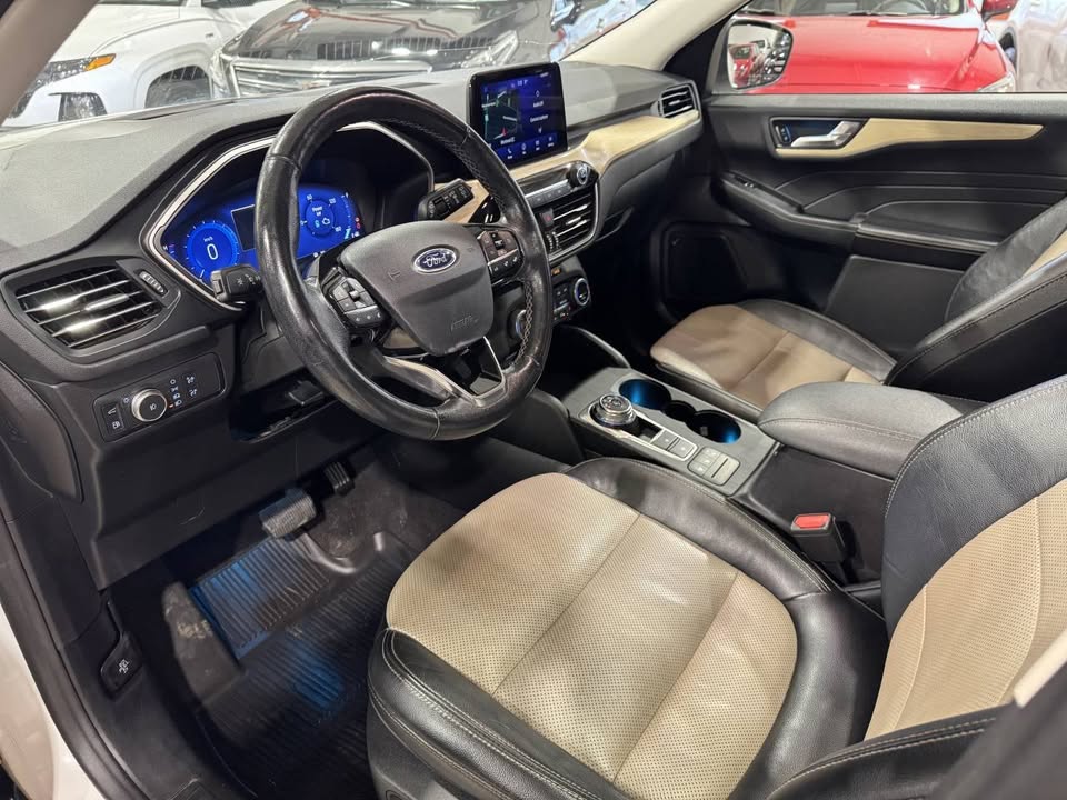 2021 Ford Escape Titanium Hybrid AWD