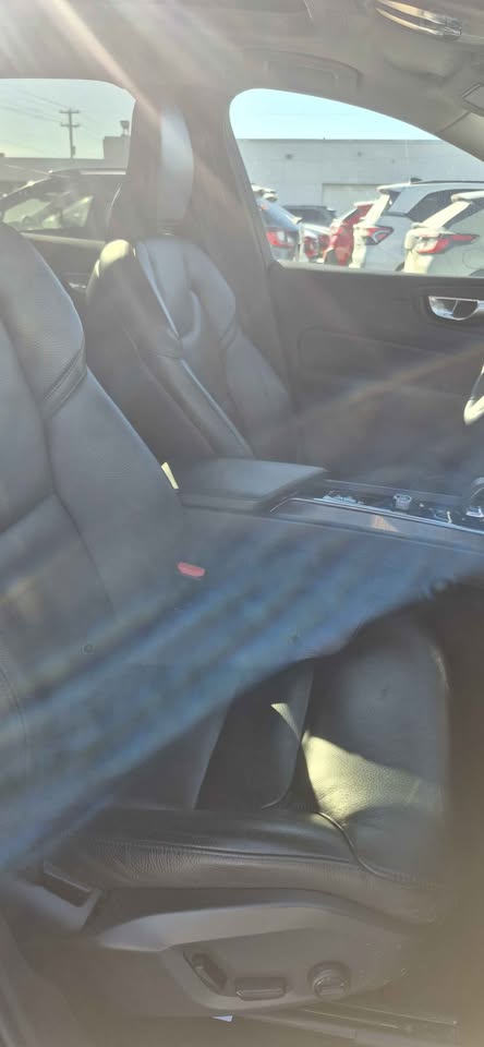 2023 Volvo XC60 Dark Theme