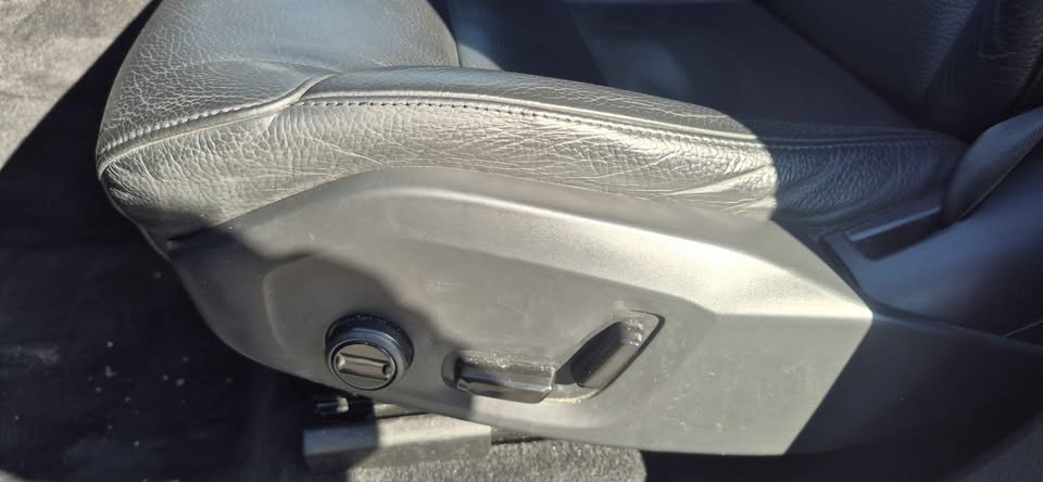 2023 Volvo XC60 Dark Theme