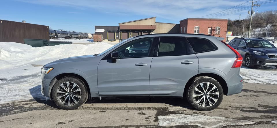 2023 Volvo XC60 Dark Theme