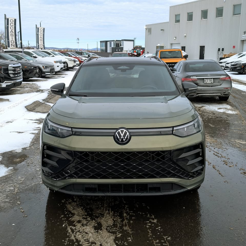 2025 Volkswagen Tiguan Comfortline R-Line Black Edition