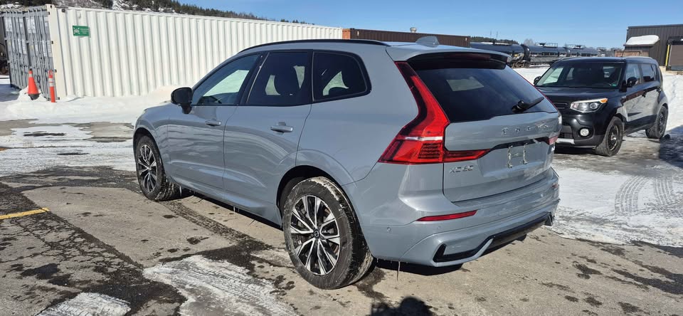 2023 Volvo XC60 Dark Theme