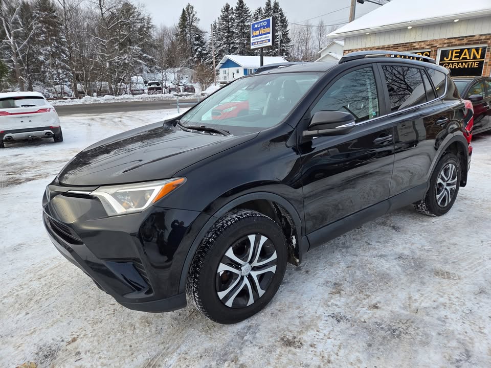 2017 Toyota RAV4 LE FWD