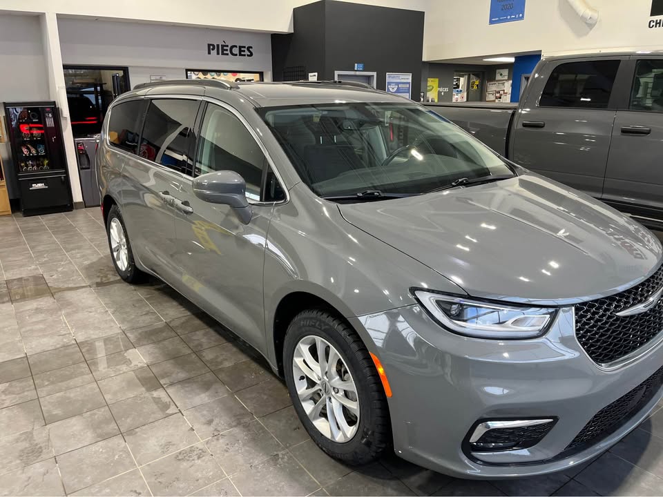2021 Chrysler Pacifica Touring AWD