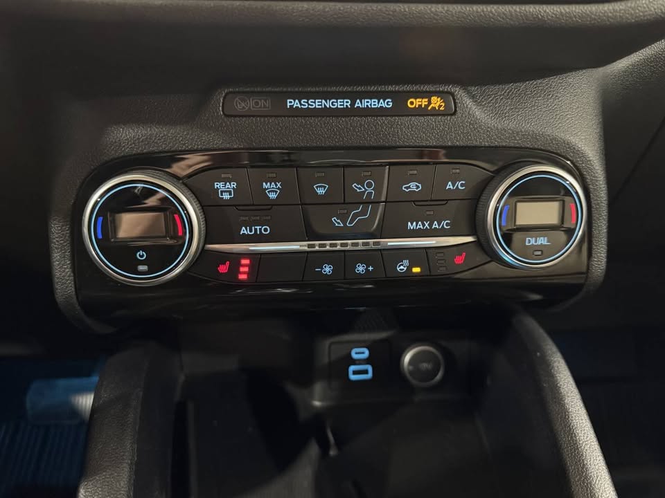 2021 Ford Escape Titanium Hybrid AWD