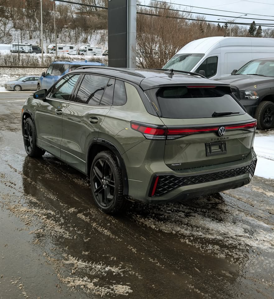 2025 Volkswagen Tiguan Comfortline R-Line Black Edition