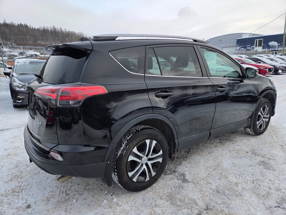 2017 Toyota RAV4 LE FWD