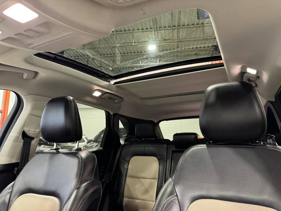 2021 Ford Escape Titanium Hybrid AWD