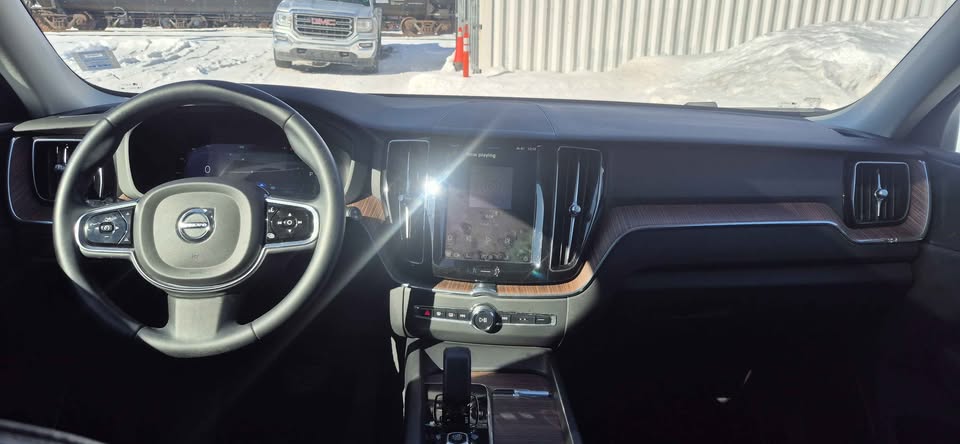 2023 Volvo XC60 Dark Theme