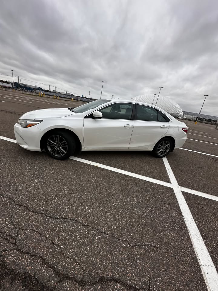 2015 Toyota Camry SE
