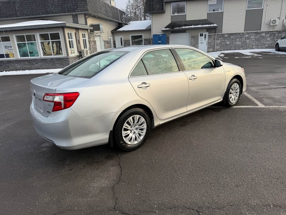 2013 Toyota Camry Hybrid LE
