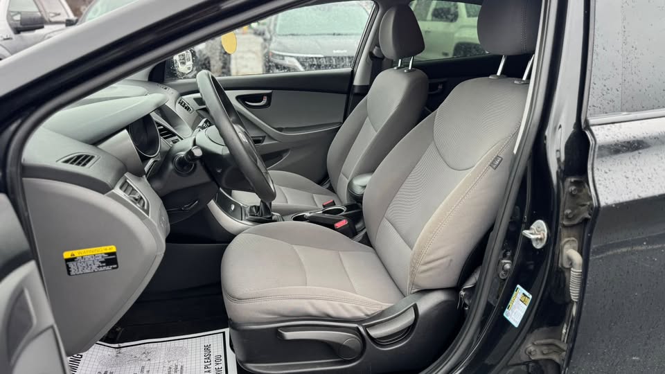 2014 Hyundai Elantra L – Manuel 6 vitesses