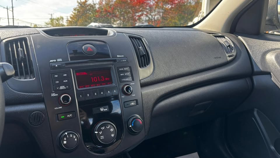 2013 Kia Forte LX Plus 5dr Hatchback