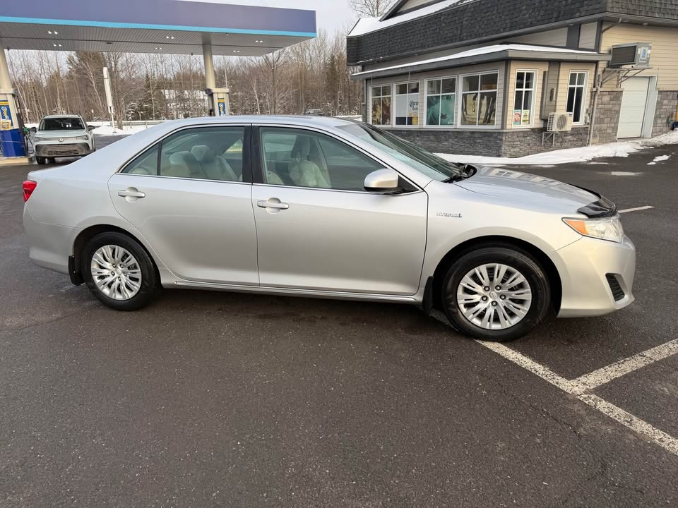 2013 Toyota Camry Hybrid LE
