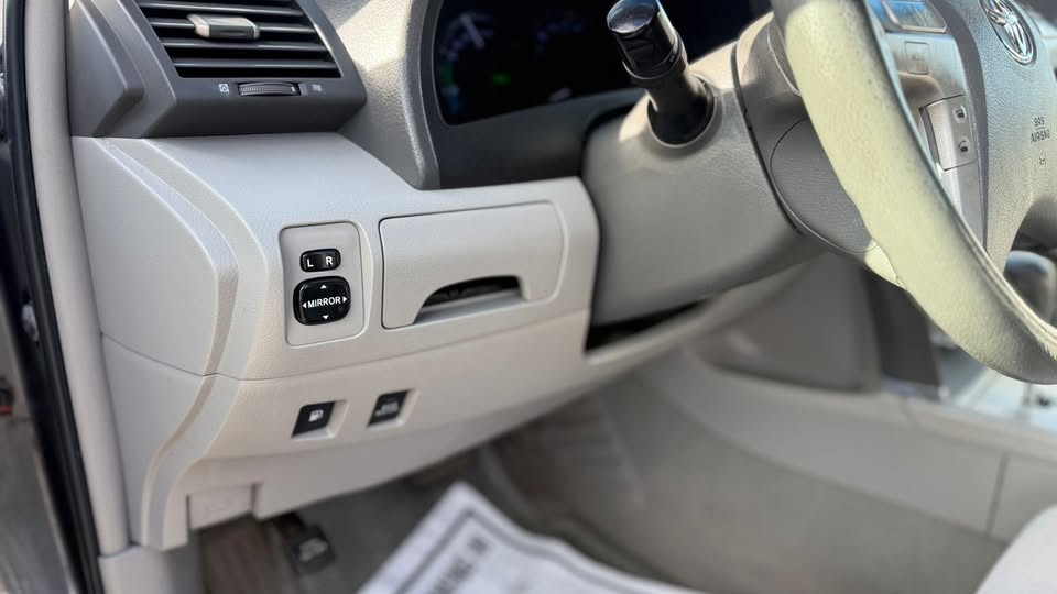 2011 Toyota Camry Hybrid