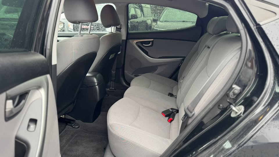 2014 Hyundai Elantra L – Manuel 6 vitesses