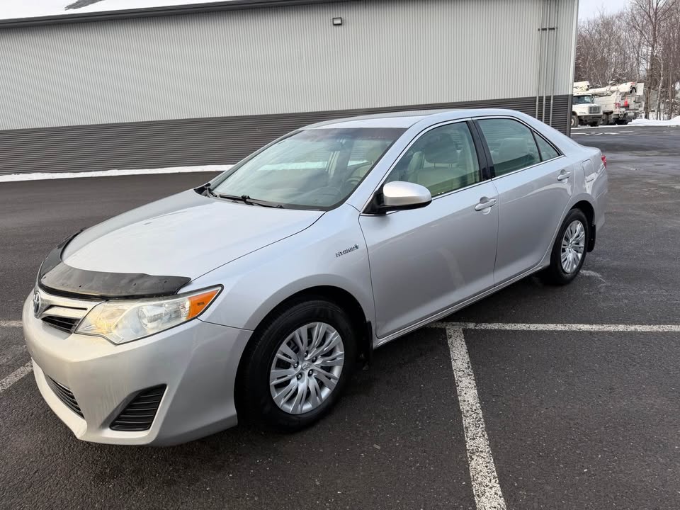 2013 Toyota Camry Hybrid LE