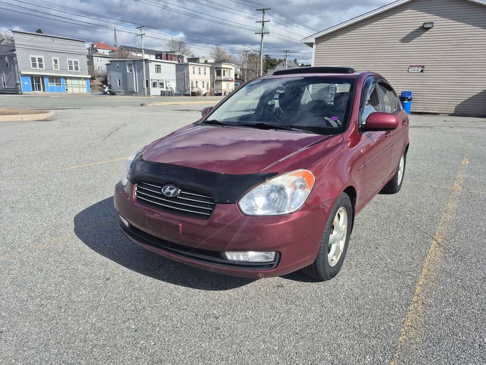 2010 Hyundai Accent GL sedan