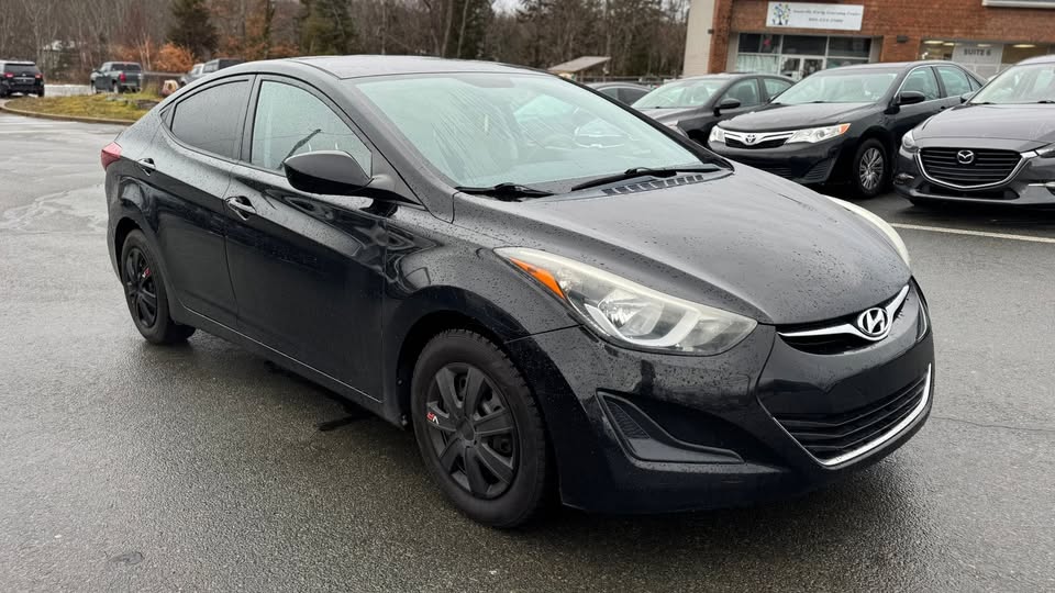 2014 Hyundai Elantra L – Manuel 6 vitesses
