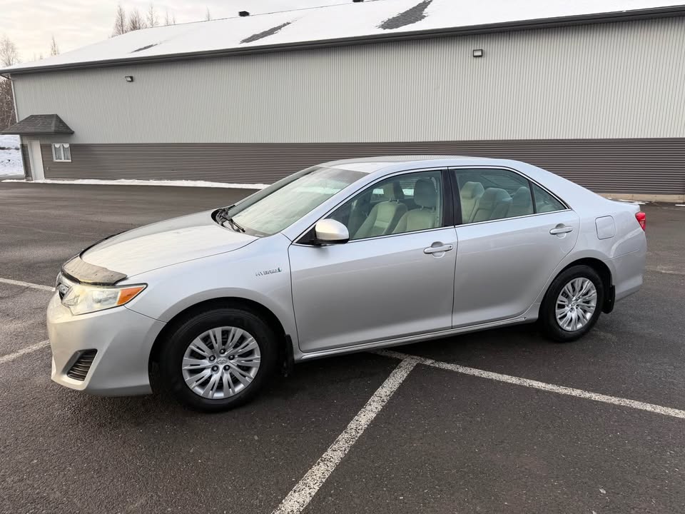2013 Toyota Camry Hybrid LE
