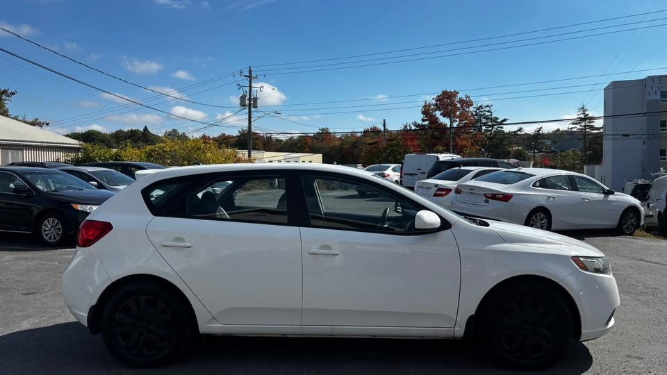 2013 Kia Forte LX Plus 5dr Hatchback
