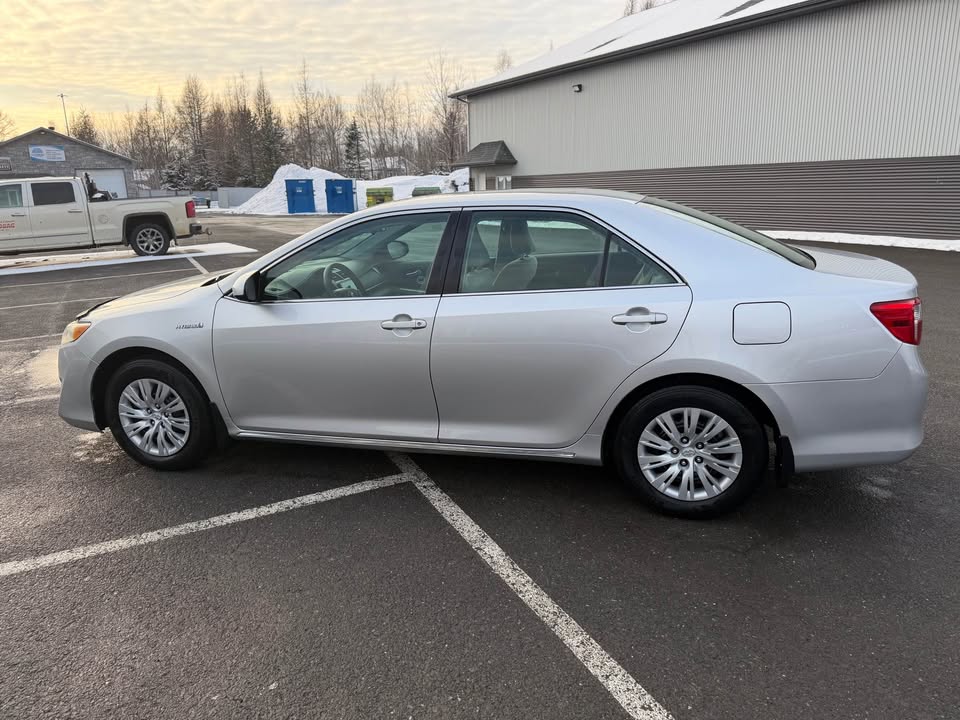 2013 Toyota Camry Hybrid LE
