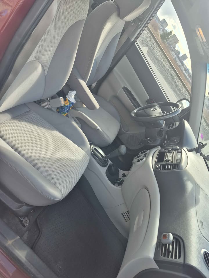 2010 Hyundai Accent GL sedan