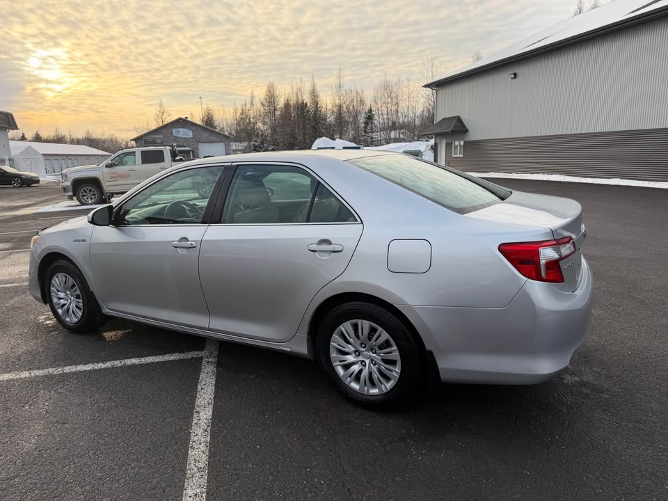 2013 Toyota Camry Hybrid LE