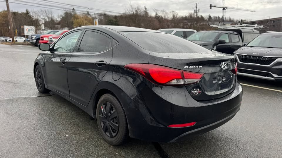 2014 Hyundai Elantra L – Manuel 6 vitesses