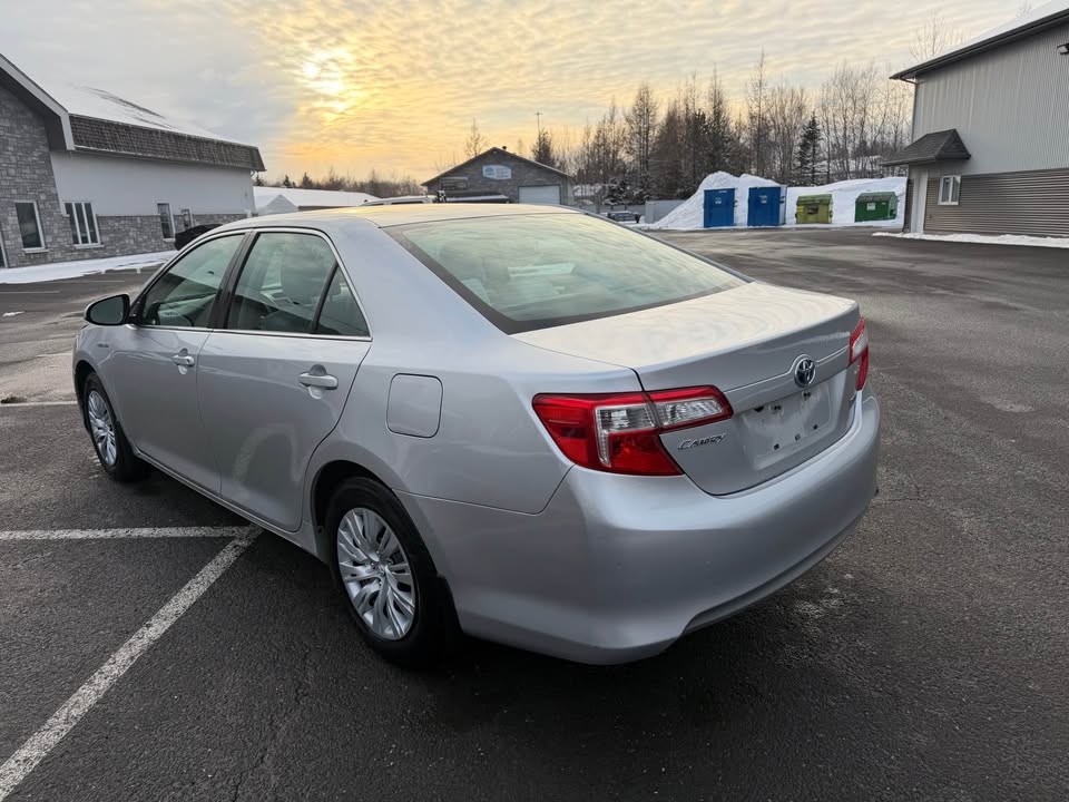 2013 Toyota Camry Hybrid LE