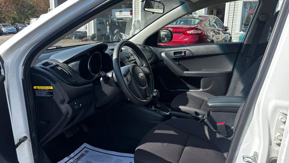 2013 Kia Forte LX Plus 5dr Hatchback