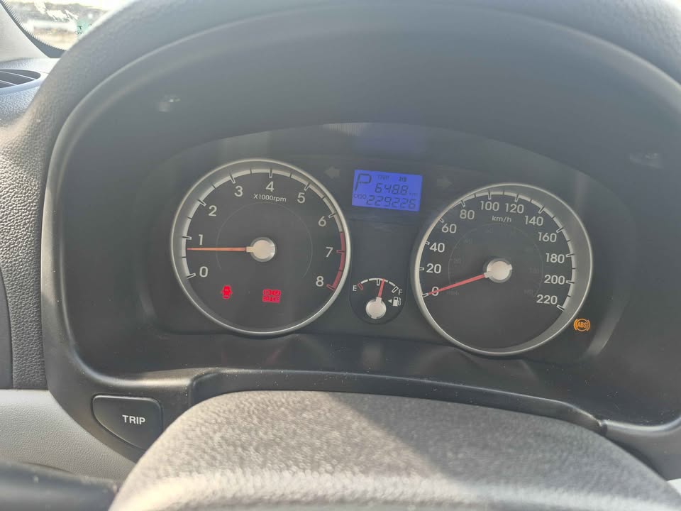 2010 Hyundai Accent GL sedan