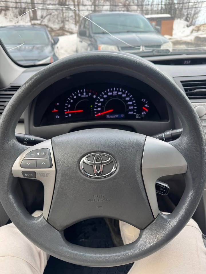 2010 Toyota Camry LE