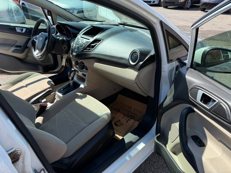 2015 Ford Fiesta SE