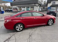 2012 Hyundai Sonata Hybrid Limited – Top of the line