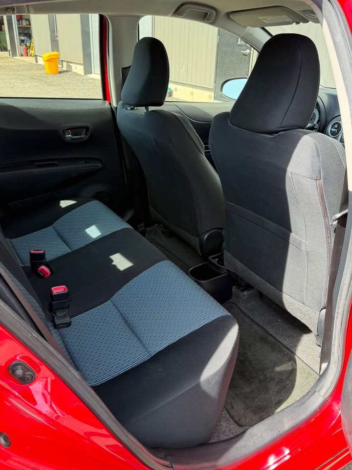 2013 Toyota Yaris Hatchback SE
