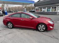 2012 Hyundai Sonata Hybrid Limited – Top of the line