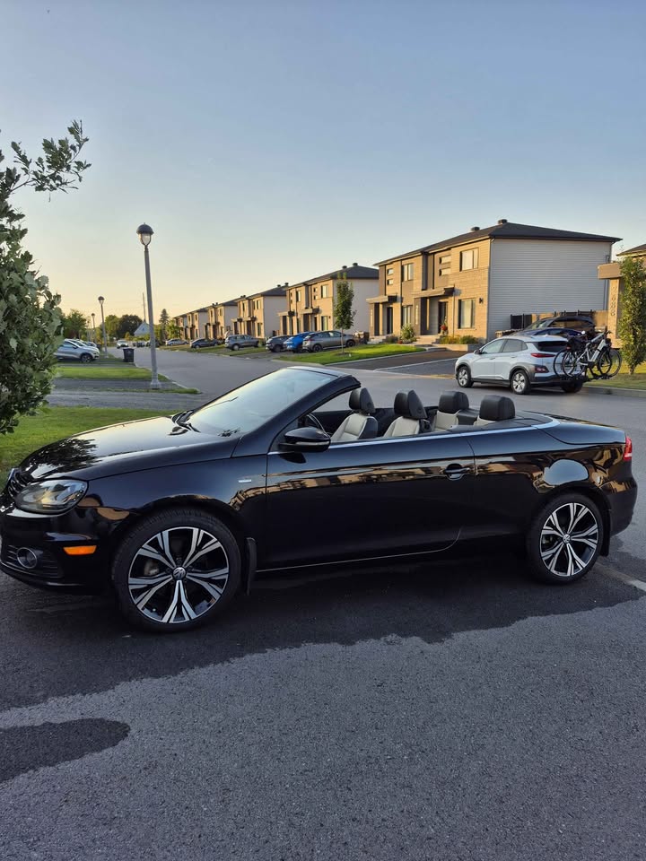 2015 Volkswagen Eos Wolfsburg Edition – Cabriolet