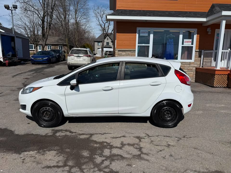 2015 Ford Fiesta SE