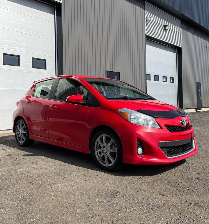 2013 Toyota Yaris Hatchback SE