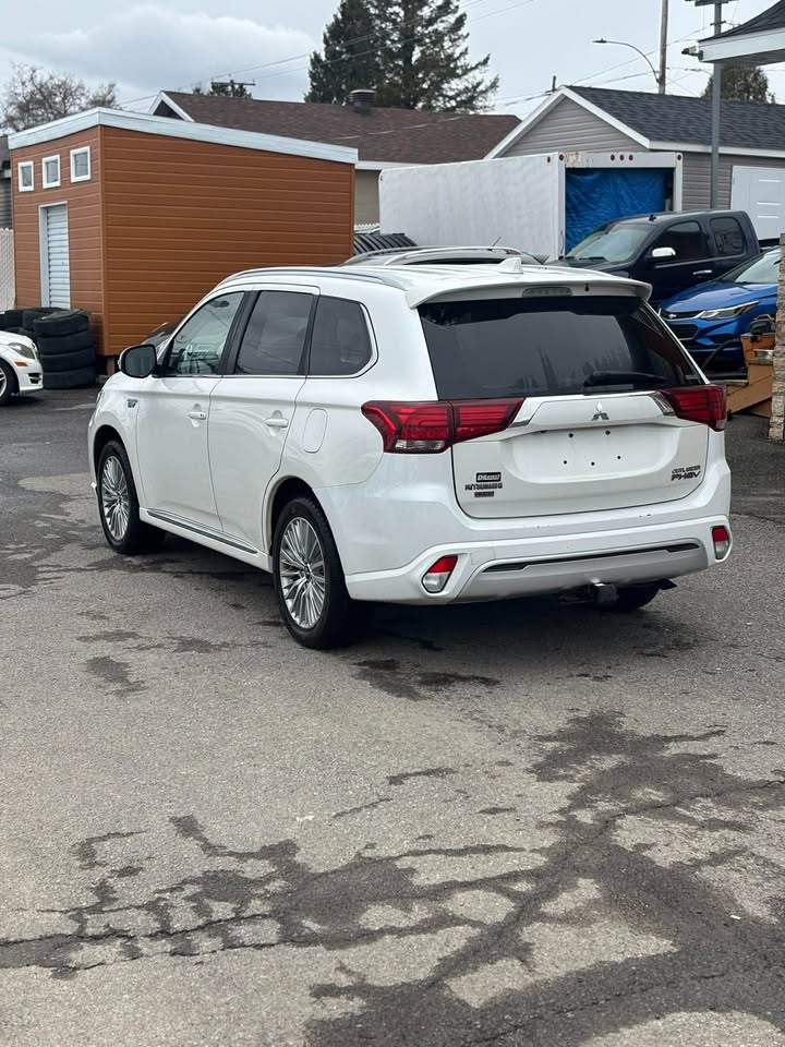 2019 Mitsubishi Outlander PHEV SE AWD
