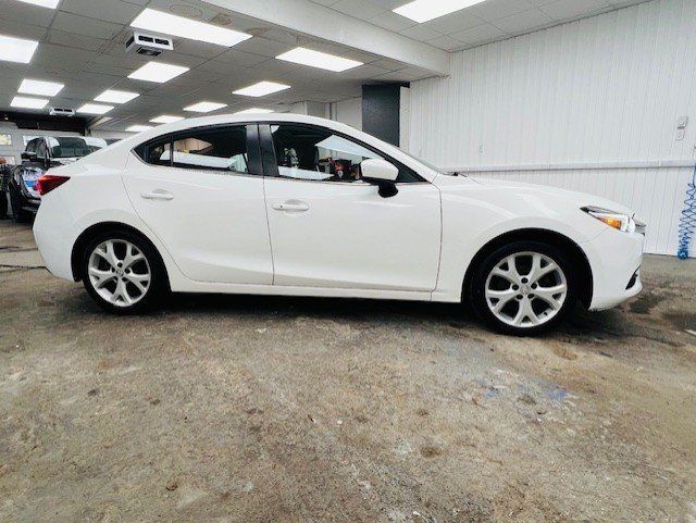 2017 Mazda 3 GT